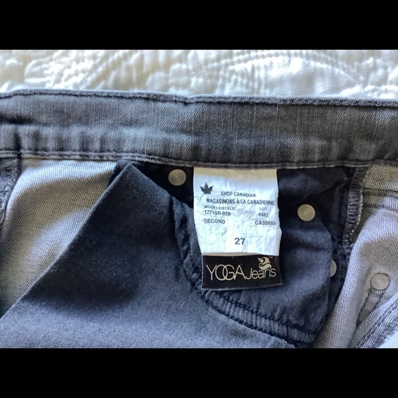 Rachel Skinny Jeans - Midrise with torn hem - Picture 5 of 5